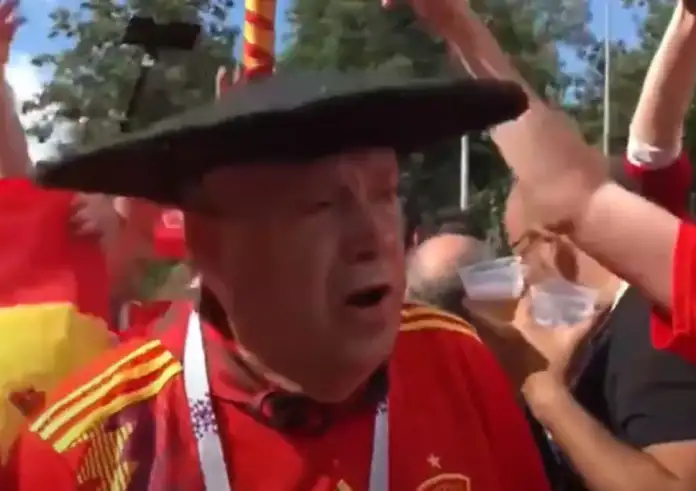 Πέθανε ο εμβληματικός φίλαθλος της εθνικής Ισπανίας «Μανόλο ντελ Μπόμπο»