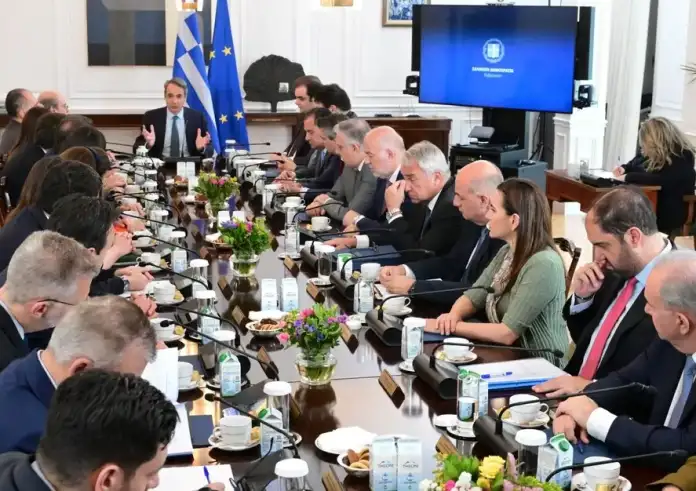 Εθνική αρχή εποπτείας της αγοράς ανακοίνωσε ο Μητσοτάκης – Αυστηρότερες ποινές για την παράνομη μετανάστευση