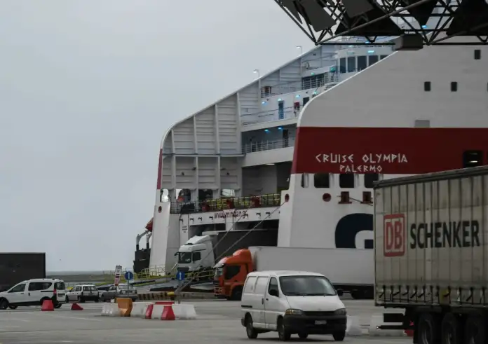 Νέα 24ωρη απεργία σήμερα Πέμπτη 20 Ιουνίου στα πλοία της Αδριατικής