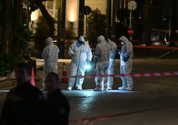 Πανεπιστημιούπολη: Εντοπίστηκαν εκρηκτικά στρατιωτικού τύπου και βραδύκαυστο φιτίλι