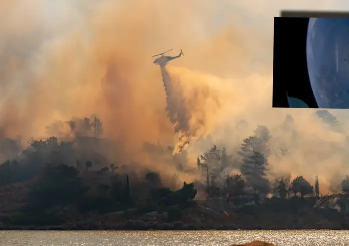 Φωτιά στη Χίο: Ορατοί από το διάστημα οι καπνοί