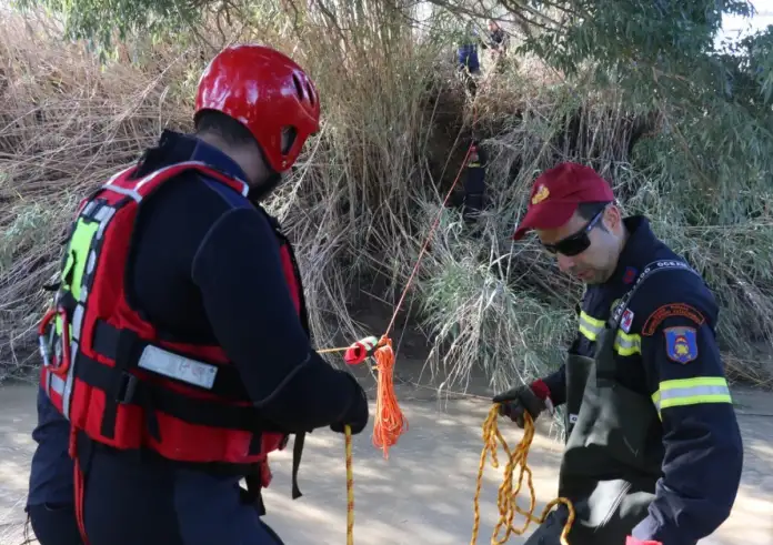 Ασπρόπυργος: Φωτιά σε χαμηλή βλάστηση - Χρήση εναέριων μέσων