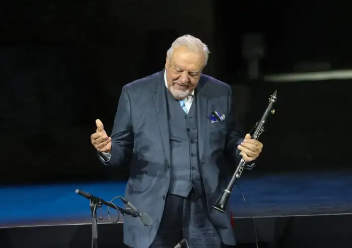 Πέθανε ο μεγάλος δεξιοτέχνης του κλαρίνου Πετρολούκας Χαλκιάς. «Όταν παίζω, εντολές δίνει η ψυχή μου»