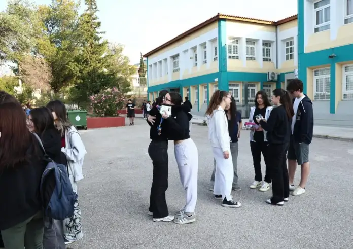 Αποτελέσματα Πανελληνίων 2025: Σε ποια μαθήματα έγραψαν πολλοί μαθητές κάτω από την βάση; Τι έδειξαν οι βαθμοί