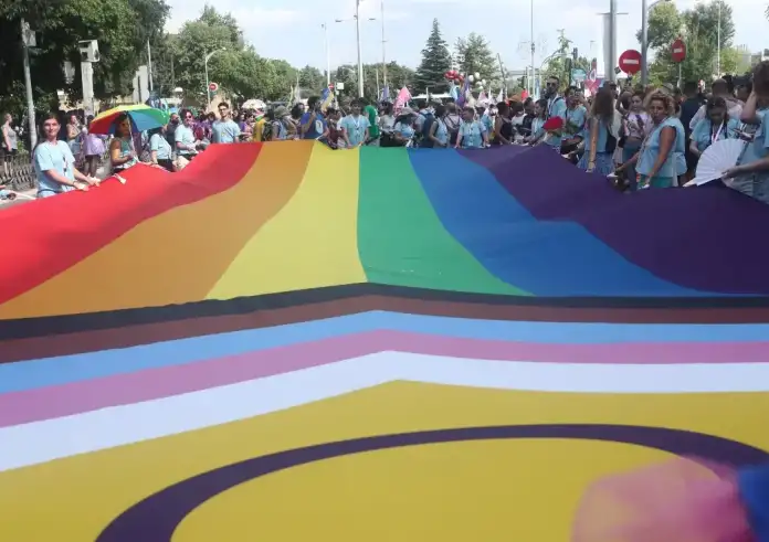 Athens Pride 2025: «Mετράμε 20 χρόνια» – Σήμερα η μεγάλη Πορεία Υπερηφάνειας στο Σύνταγμα