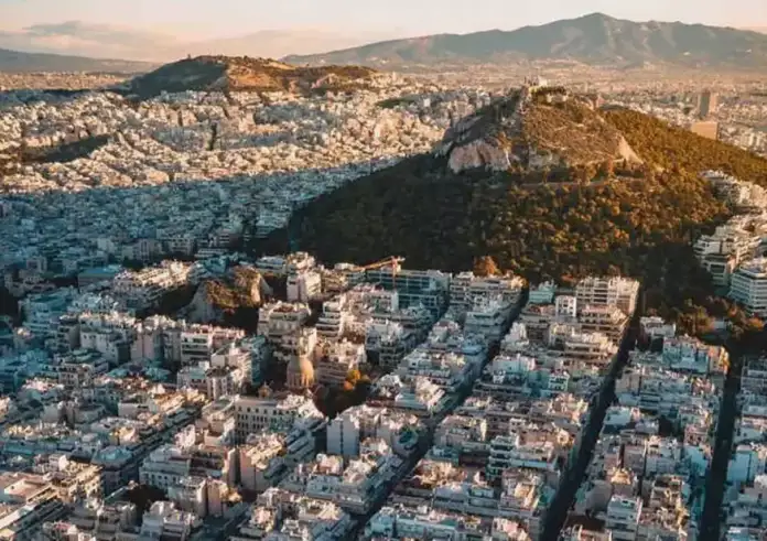 Λυκαβηττός: Διαρροή πετρελαίου από γεννήτρια