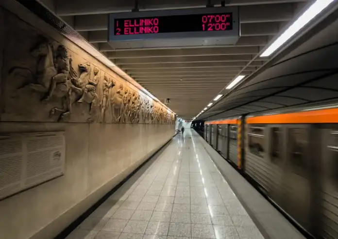 Μετρό: Ξεκινά να λειτουργεί όλο το 24ωρο τα Σαββατοκύριακα