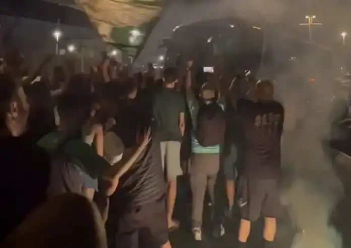 Παναθηναϊκός: Αποθέωση από τον κόσμο παρά την απώλεια του τίτλου. Στις χαρές και στις λύπες μαζί!