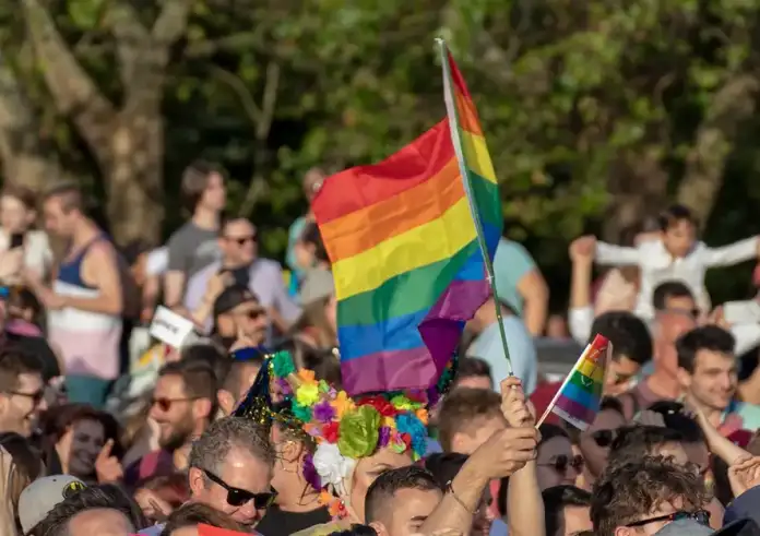 Ιερείς ετοιμάζουν αντισυγκεντρώσεις για το Athens Pride – «20 χρόνια αμαρτίας»