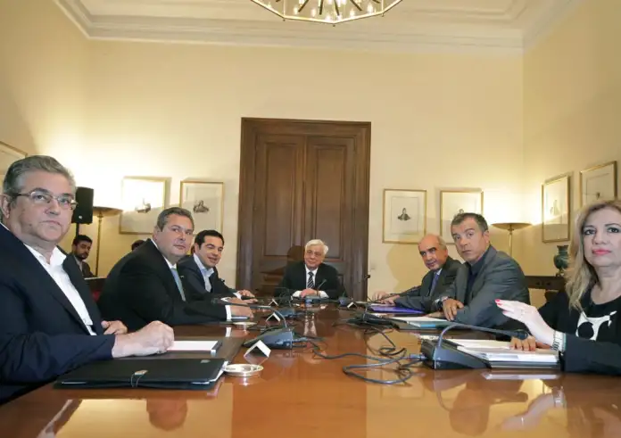 Ο Τσίπρας ζητά να γίνουν γνωστά τα πρακτικά του Συμβουλίου των Πολιτικών Αρχηγών την επομένη του δημοψηφίσματος