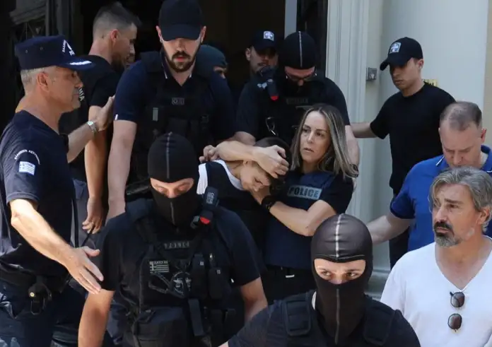 Έφτασε στις φυλακές Κορυδαλλού η Μουρτζούκου - Στην ίδια πτέρυγα με Πισπιρίγκου