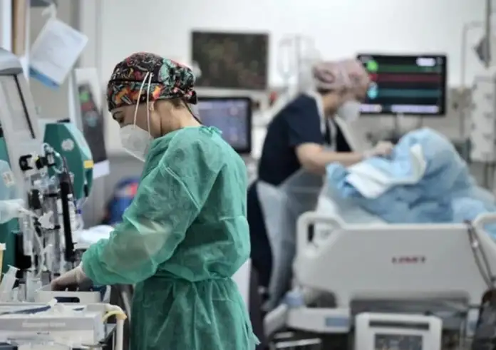 Λάρισα: Σε απομόνωση η γιατρός με τον αιμορραγικό πυρετό – Σε επιτήρηση 25 άτομα