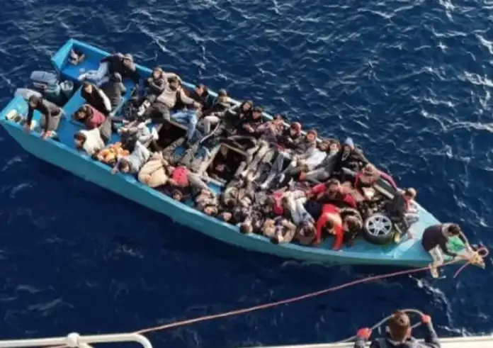 Μεταναστευτικό: Τα κόμματα της αντιπολίτευσης κατηγορούν την κυβέρνηση για απουσία μεταναστευτικής πολιτικής