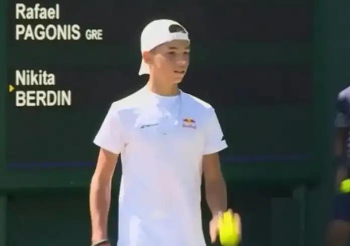 Ραφαήλ Παγώνης: Το προφίλ του 14χρονου πιτσιρικά που τρέλανε το Γουίμπλετον