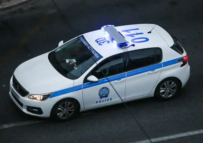 Σύλληψη δύο Γεωργιανών μετά από καταδίωξη – Καταζητούνταν για διάρρηξη σε σπίτι στη Γλυφάδα