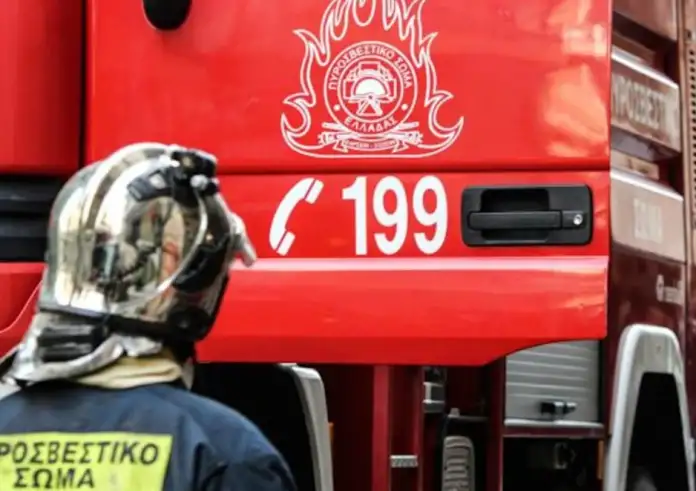 Δερβενοχώρια: Φωτιά σε εξέλιξη - Επιχειρούν επίγειες και εναέριες δυνάμεις