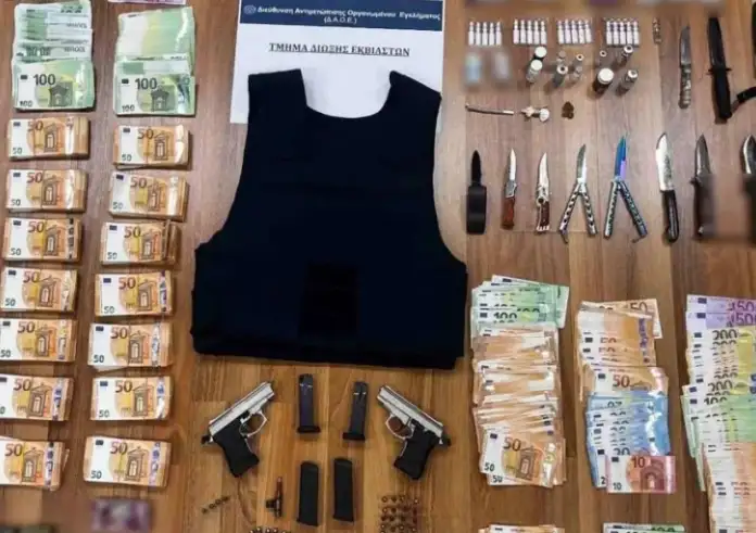 Πειραιάς: Σύλληψη 12 μελών συμμοριών για ένοπλη συμπλοκή τον Σεπτέμβριο του 2024