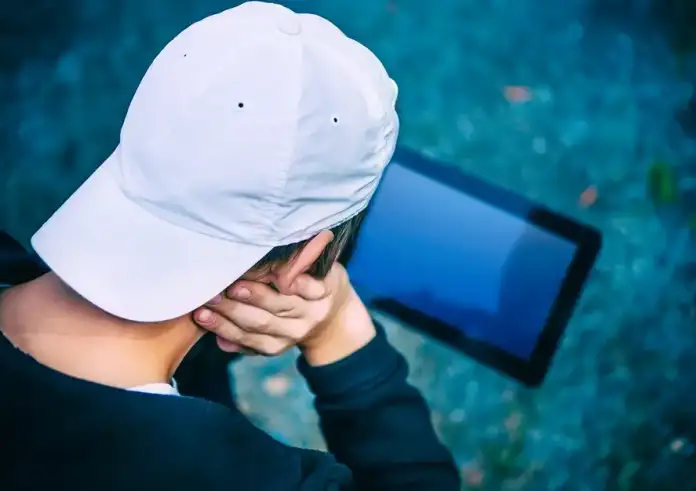 12χρονος μαθητής βρέθηκε απαγχονισμένος στο σπίτι του στην Αττική – Ψάχνουν απαντήσεις στο τάμπλετ του