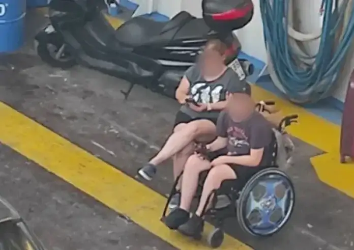 Παιδί ΑμεΑ ταξίδεψε σε γκαράζ ferry boat από Θάσο εν μέσω καύσωνα – Τι καταγγέλλει επιβάτιδα