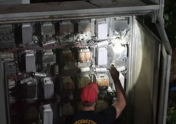 Χωρίς ρεύμα Λούτσα, Ραφήνα, Μάτι, Νέα Μάκρη, Μαραθώνας - Τι έχει συμβεί