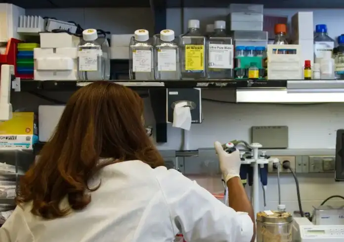 Ηνωμένο Βασίλειο: 8 μωρά γεννήθηκαν με DNA από 3 άτομα – Η πρωτοποριακή μέθοδος