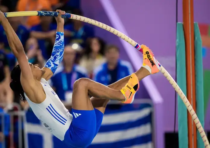 Καράλης: Χρυσό στο Βαλκανικό με 5,92μ. — Πόσο κοντά έφτασε στα 6,11μ.