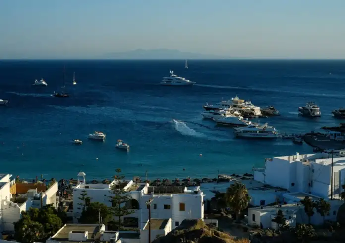 Μύκονος: Νεκρός 64χρονος Αμερικανός τουρίστας – Έχασε τις αισθήσεις του ενώ κολυμπούσε