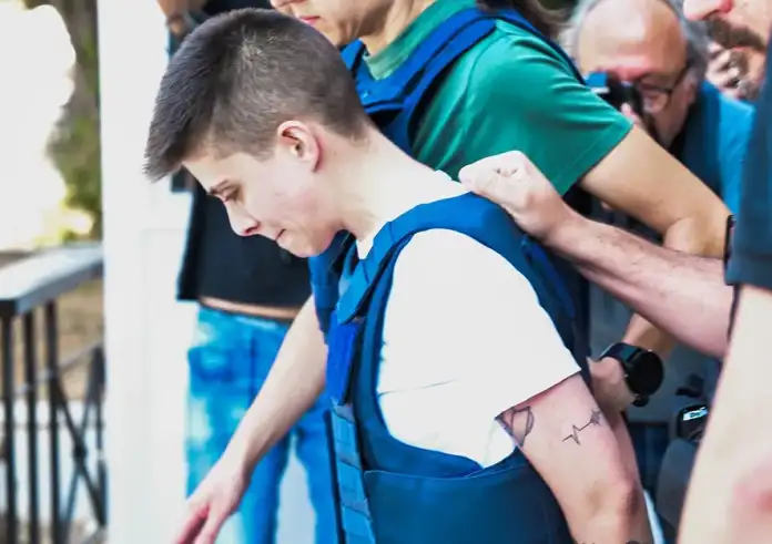 Αθώα δηλώνει η Ειρήνη Μουρτζούκου: Οδηγήθηκε στην Ευελπίδων, πέρασε το βράδυ στη ΓΑΔΑ