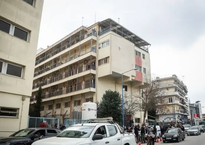 Λάρισα: ΙΧ παρέσυρε δύο νοσηλεύτριες την ώρα που σχόλασαν