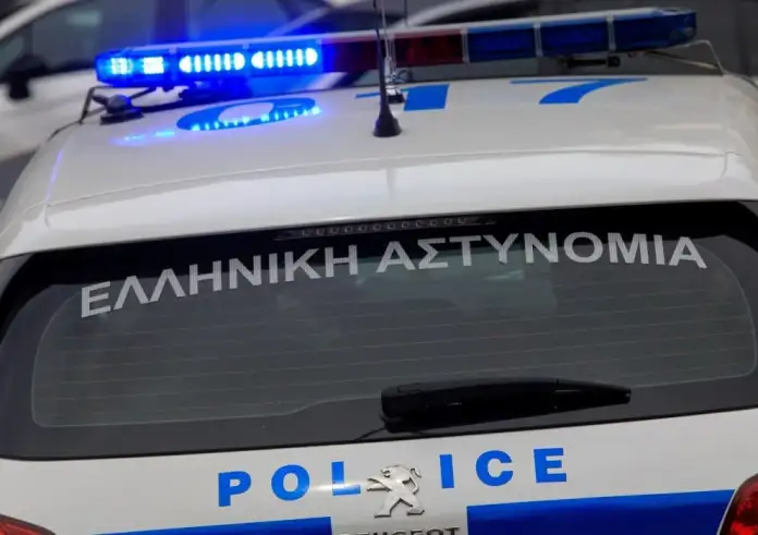 Λαμία: Ξυλοκόπησε τη σύντροφό του με μπουνιές και κλωτσιές στη μέση του δρόμου