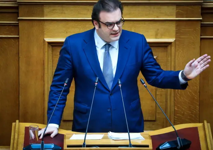 Πιερρακάκης: Μηδενικές οι χρεώσεις μέσω ΔΙΑΣ στις συναλλαγές στα ATM