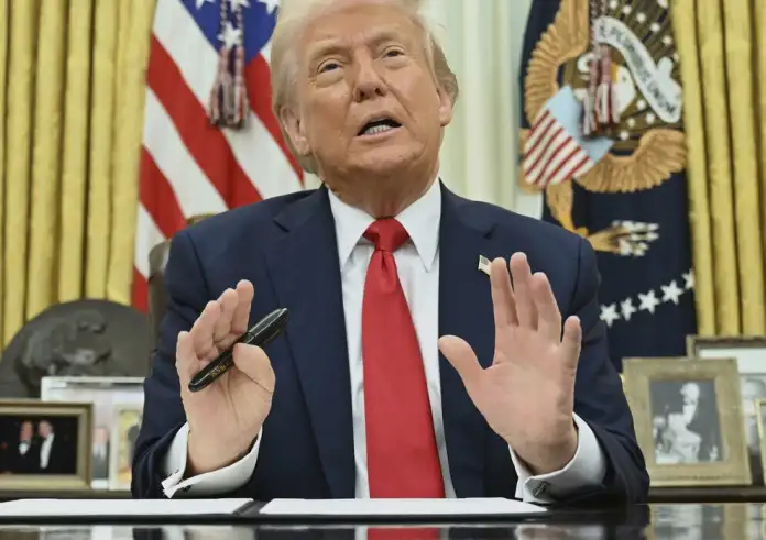 Αποκαλύφθηκε από τι πάσχει ο Τραμπ – Τον πρόδωσαν τα σημάδια στα χέρια