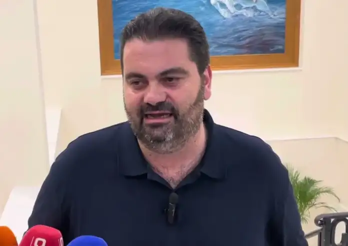 Στο νοσοκομείο μετά από τροχαίο ο αντιπεριφερειάρχης Κρήτης Σταύρος Τζεδάκης