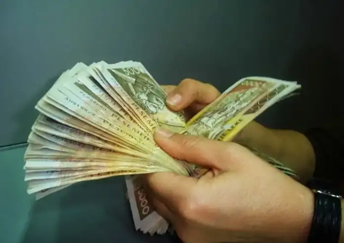 Αλβανία χωρίς μετρητά: Το σχέδιο του Έντι Ράμα και τα εμπόδια μιας κοινωνίας που δεν εμπιστεύεται τις τράπεζες