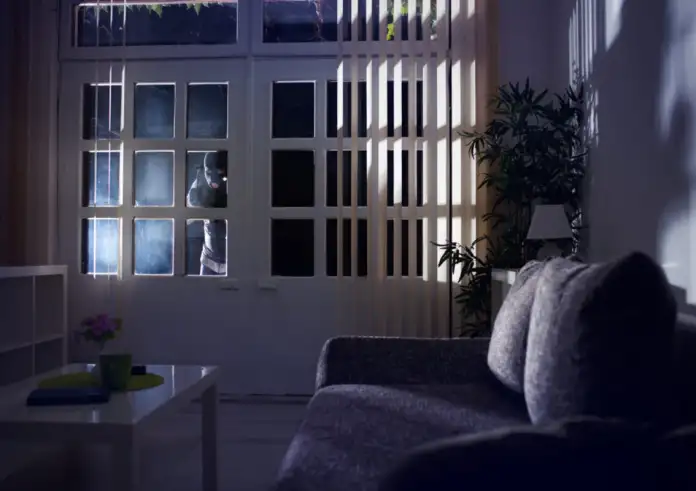 Περιστέρι: Διαρρήκτες «άδειασαν» σπίτια – 64χρονος πέθανε από έμφραγμα μετά την εισβολή στο σπίτι του