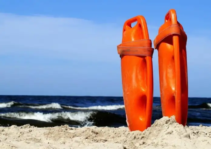 Αλεξανδρούπολη: Ναυαγοσώστριες διέσωσαν 2χρονο κοριτσάκι που επέπλεε αναίσθητο στη θάλασσα