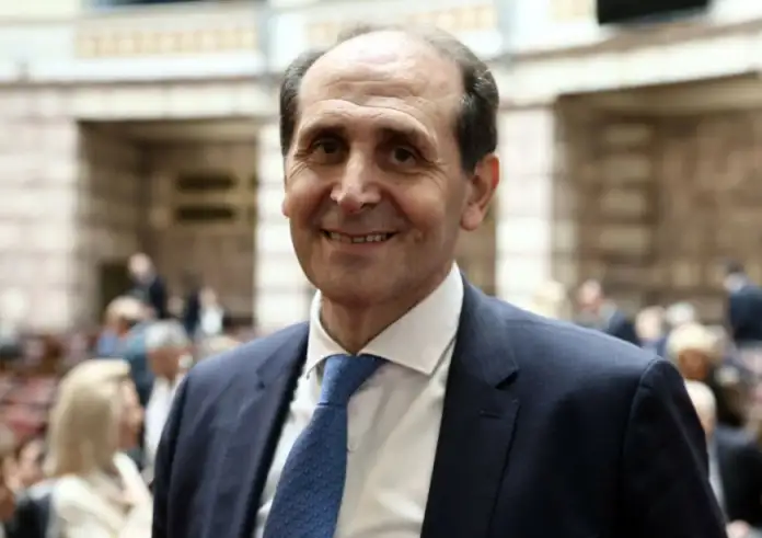 Αλεξάνδρεια Ημαθίας: Σε κλίμα συγκίνησης η κηδεία του Απόστολου Βεσυρόπουλου