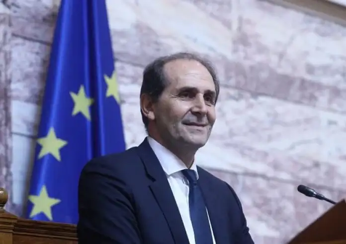 Απόστολος Βεσυρόπουλος: Έφυγε από ανακοπή – Μάχη 1 ώρας από διασώστες χωρίς αποτέλεσμα