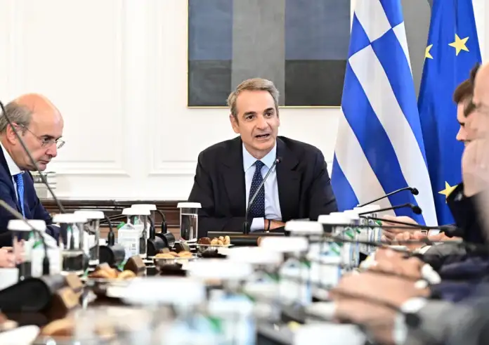 Μητσοτάκης στο υπουργικό: «Στόχος μας η βελτίωση της καθημερινότητας του πολίτη»