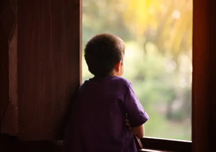 Καμίνια: Συνελήφθη η 20χρονη αδελφή του 5χρονου - Πώς έμεινε μόνος του