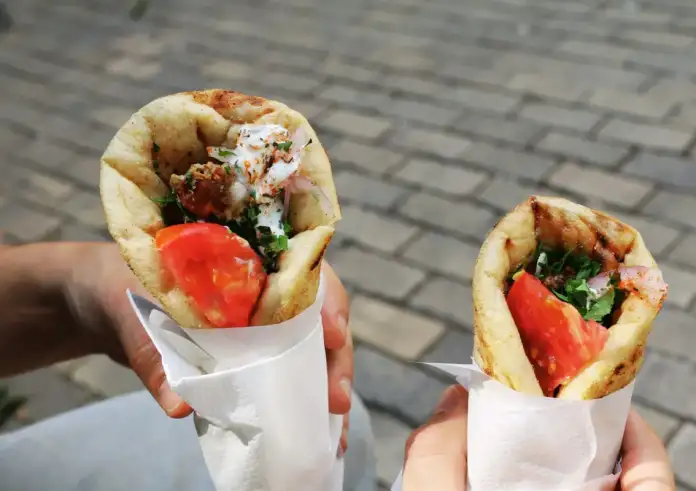 Πιτόγυρο πολυτελείας στο Ηράκλειο – Ξεπέρασε τα 6 ευρώ η τιμή του