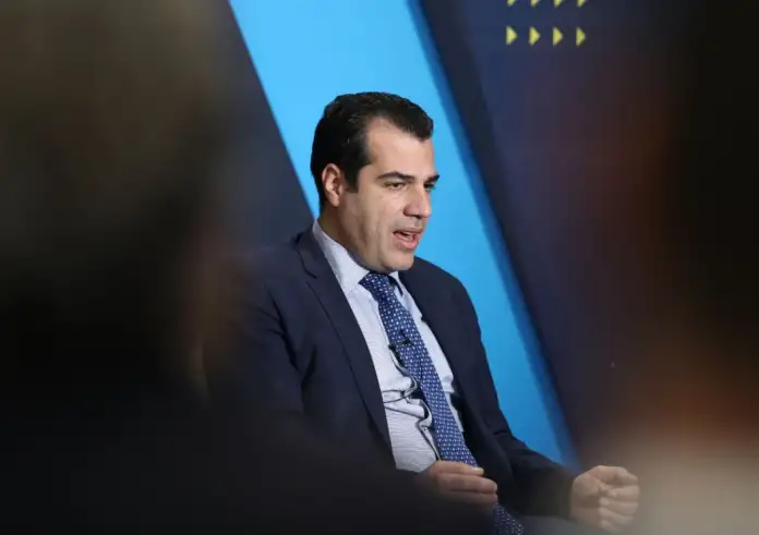 Θάνος Πλεύρης: «Κανένα προνόμιο στους μετανάστες με απορριφθέν άσυλο – Προχωράμε σε απελάσεις»