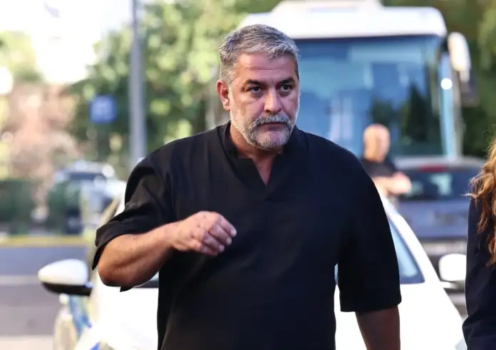 Η κατάθεση του Βασίλη Μπισμπίκη στην Τροχαία – Γιατί άφησε τα στοιχεία του σε διαφημιστικό φυλλάδιο