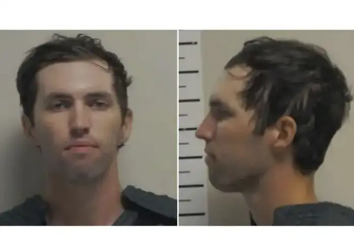 «Αριστερός, δεξιός ή τρελός;» – Το μυστήριο γύρω από τον 22χρονο που κατηγορείται για τη δολοφονία του Τσάρλι Κερκ