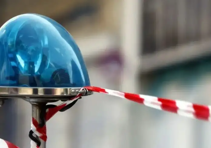 Μυστήριο στο ΚΕΦΟΔΕ Μοσχάτου — Βρέθηκαν δύο «οπές» στην τζαμαρία, ερευνάται αν προήλθαν από σφαίρα ή αεροβόλο