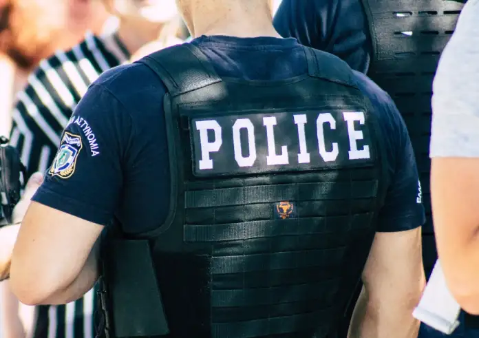 Αιγάλεω: Ισχυρισμοί 32χρονου για εμπλοκή σε τρομοκρατική οργάνωση - Συνελήφθη για εμπρησμούς και παρενόχληση γυναικών