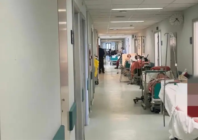 Αττικό Νοσοκομείο: Εννέα μήνες απλήρωτοι οι νοσηλευτές των απογευματινών χειρουργείων – «Εκμεταλλεύτηκαν τον ιδρώτα μας»