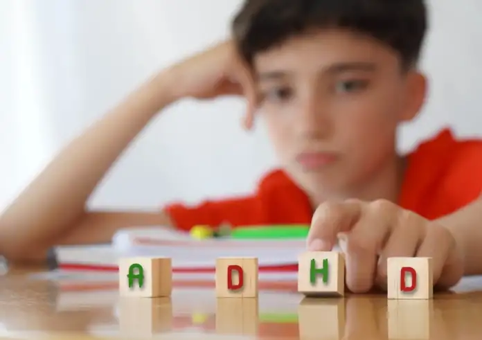 Το πιο διαδεδομένο παυσίπονο έχει σχέση με αυτισμό και ΔΕΠΥ; Τι λένε οι ειδικοί του Harvard