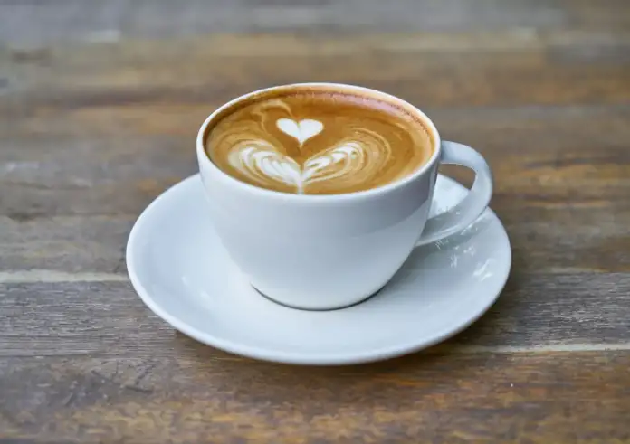 Τελικά ο καφές ενυδατώνει ή αφυδατώνει; Η αλήθεια που δεν φανταζόσουν