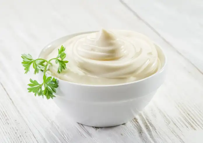 Κόπηκε η μαγιονέζα; Έτσι θα την δέσεις ξανά χωρίς κόπο